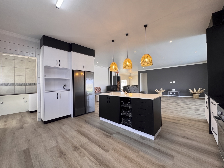 3 Bedroom Property for Sale in Country Club Western Cape